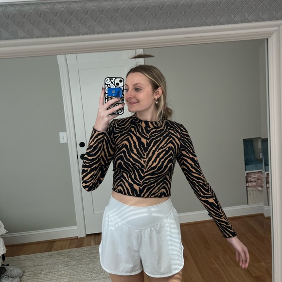 Zebra Printed Long Sleeve Mock Neck Long Sleeve Crop Top - Picture 6 of 8